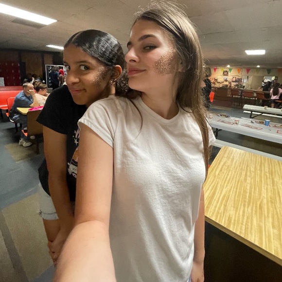 Meet your Posher, Sophia - Picture 1 of 1